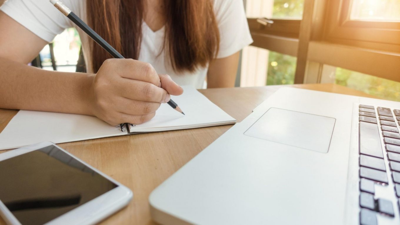 語学の上達に欠かせない2つの原理